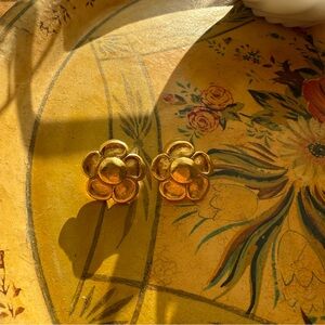 Vintage Gold Flower Stud Earrings